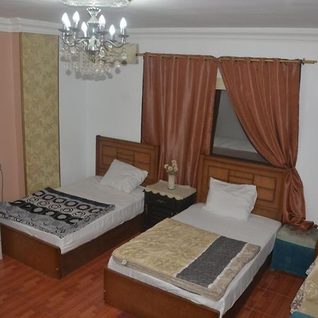 Ra Pyramids Inn Кайро Екстериор снимка