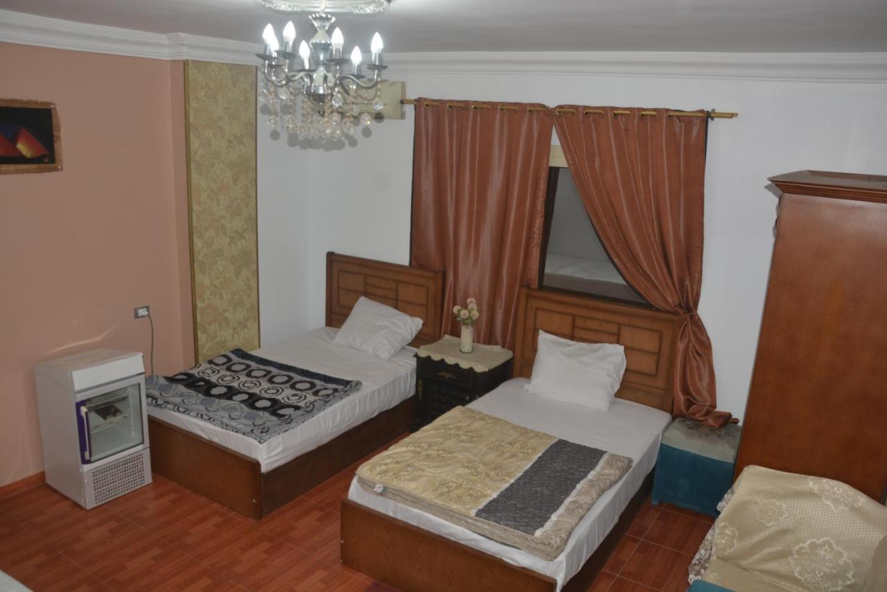 Ra Pyramids Inn Кайро Екстериор снимка