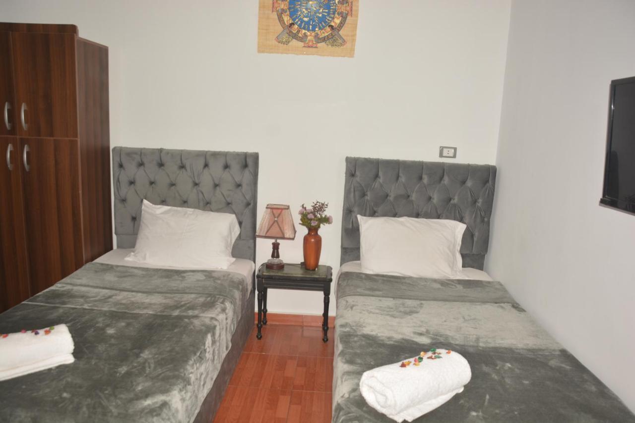 Ra Pyramids Inn Кайро Екстериор снимка