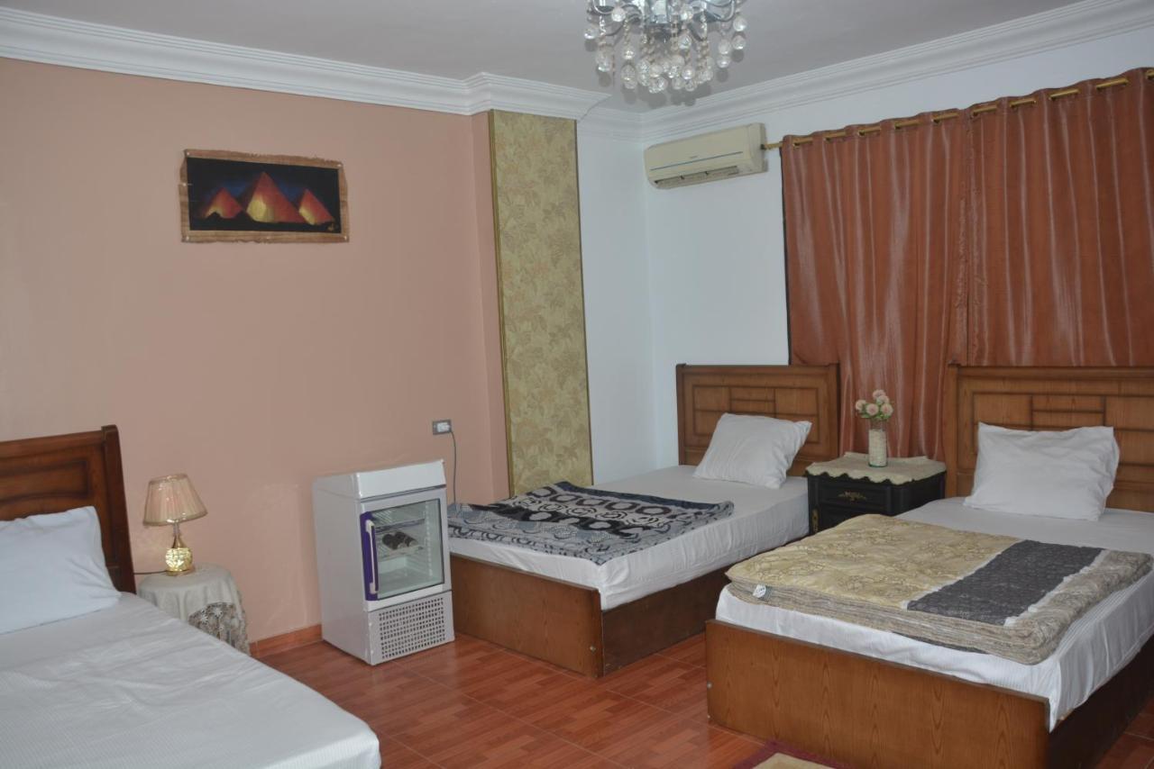 Ra Pyramids Inn Кайро Екстериор снимка