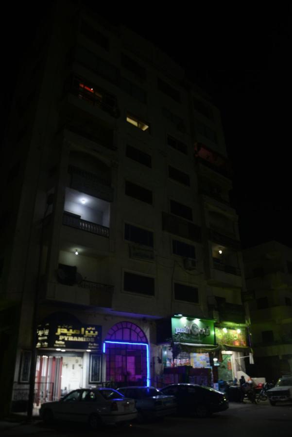 Ra Pyramids Inn Кайро Екстериор снимка